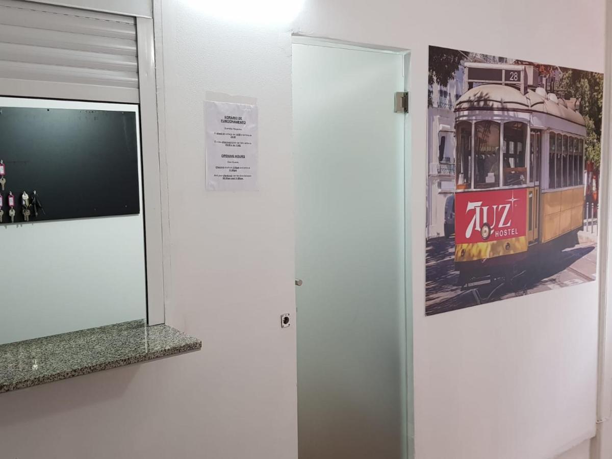 7 Luz Hostel Lisboa Exteriör bild