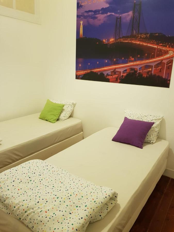 7 Luz Hostel Lisboa Exteriör bild